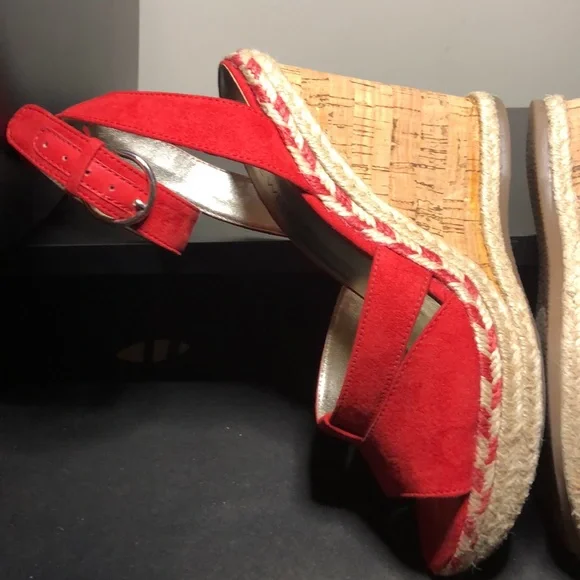 Nine West Fender Red Cork Heel Wedges - Picture 7 of 14